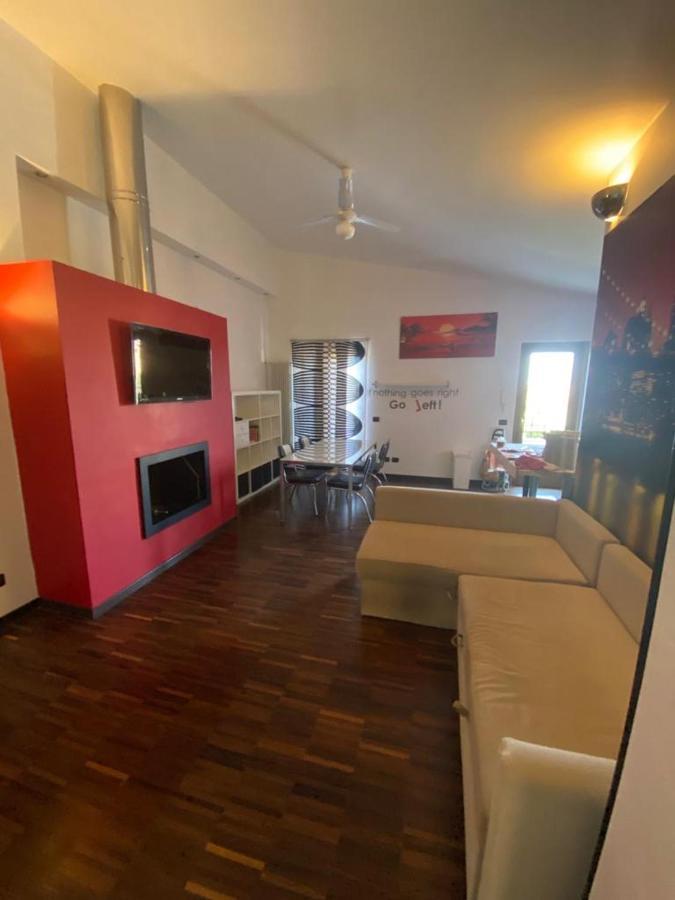 ローマCasa Cirella Near Anagnina Metroアパートメント エクステリア 写真